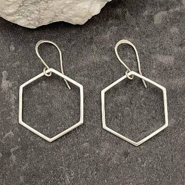 Orecchini in argento sterling con esagono grande per la vendita all'ingrosso da parte di Say Anything... Jewelry by Stephanie Wilde