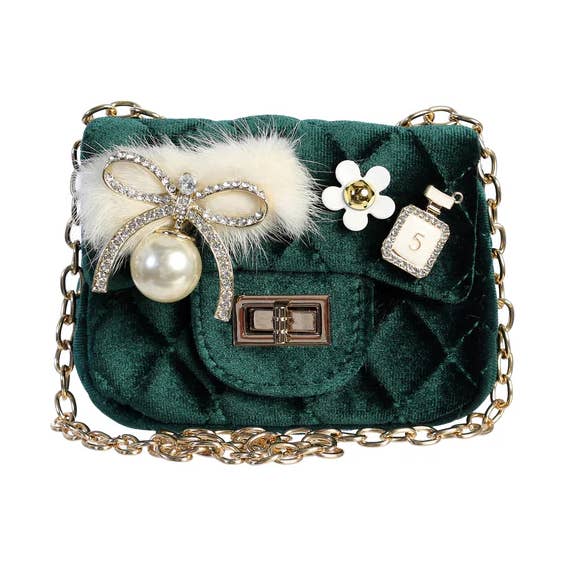 Sac à rabat en velours pour filles avec breloques pour la vente par Dear Ellie