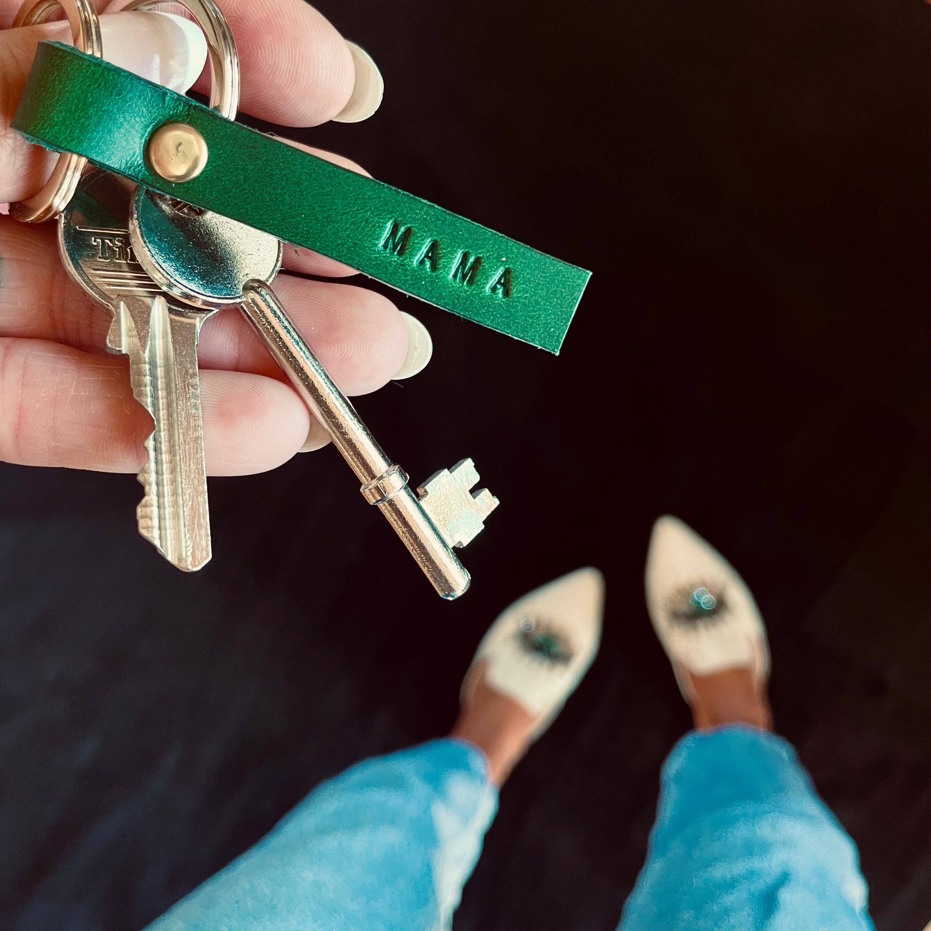 Konoc – wholesale Nyckelring - Unisex – FINCH Personliga nyckelringar i läder1