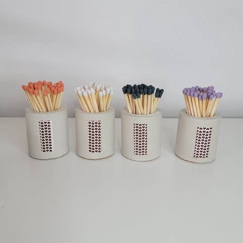 Portafiammiferi in Cemento + 40 Fiammiferi Colorati | Striscia di Accensione per la vendita all'ingrosso da parte di lou+teak