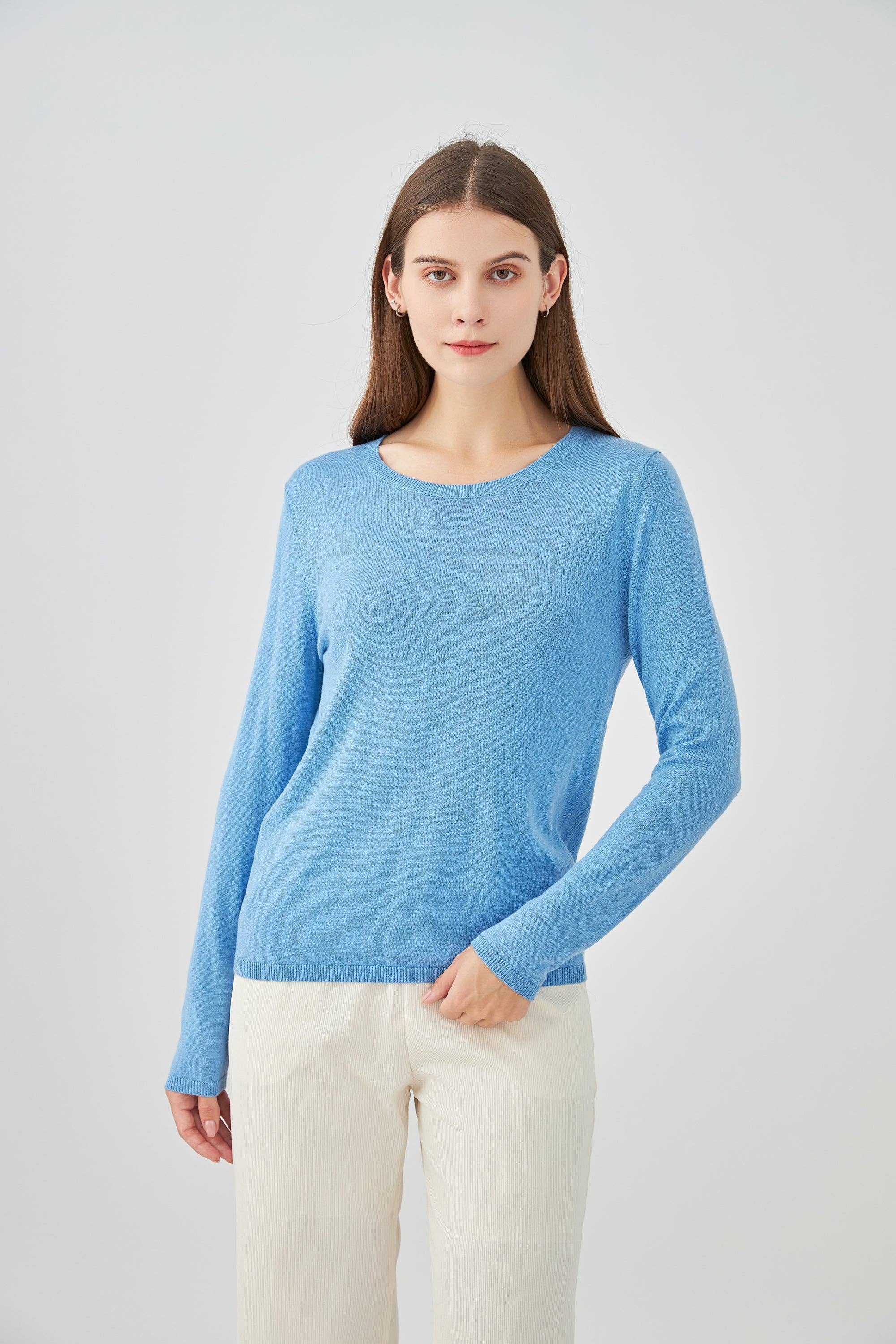 jw.atelier - Wholesale Knit Sweater - Women's - Round neck sweater in silk and cashmere9