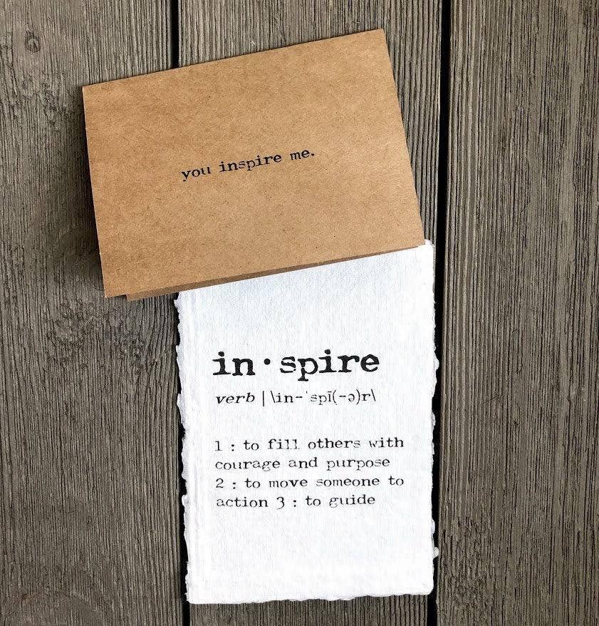 Alison Rose Vintage – Großhandel Grußkarten für den Alltag – Du inspirierst mich Kompliment-Grußkarte in Schreibmaschinenschrift2