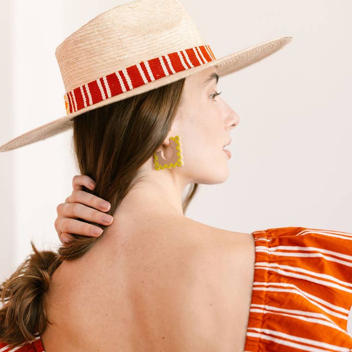 Sunshine Tienda - Wholesale Dangle Earrings - Strawberry Horchata Earrings