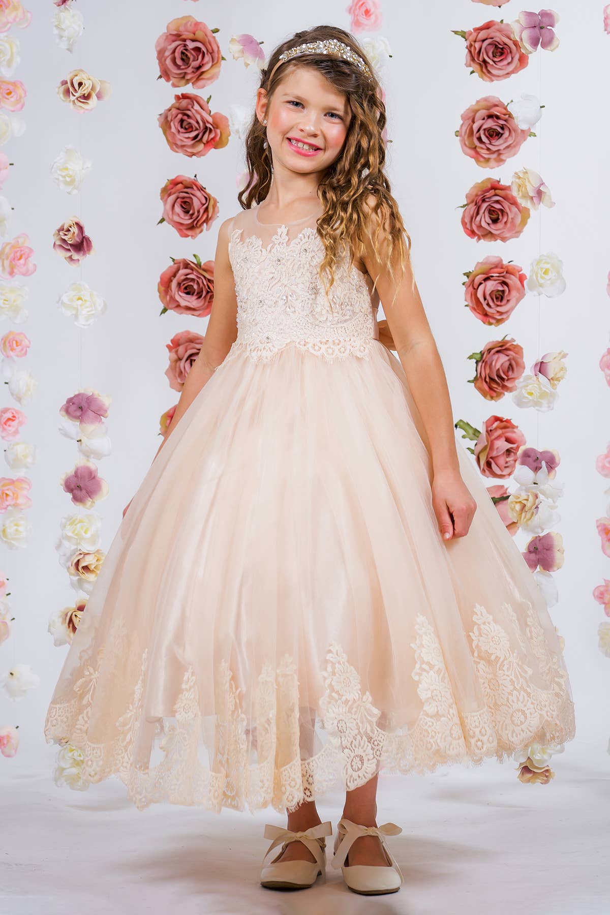 Kid's Dream - Wholesale Dress - Kids - Lace Appliqué Illusion Bateau Girls Dress5