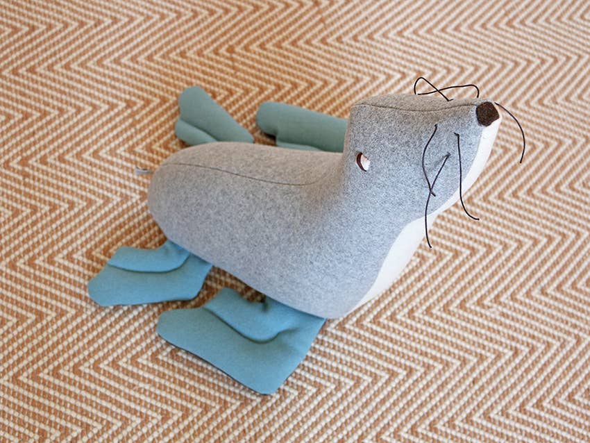 Carapau – Estatueta decorativa por atacado – Kali, Foca-de-Cabo Antártica Decorativa em Burel2