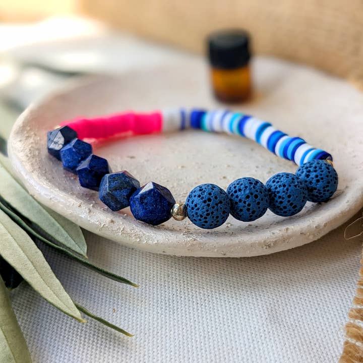 Aromatherapy Essential Oil Diffuser Bracelet - Lapis Lazuli for wholesale by Kodes