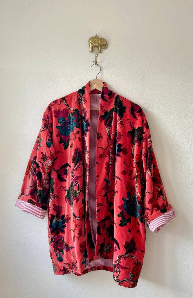 Sanjanaandme - Wholesale Kimono - Women's - Velvet Kimono Short3