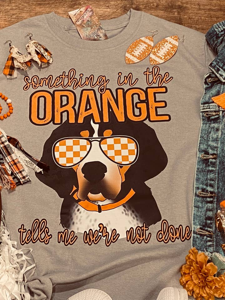 Quelque chose en orange - T-shirt Tennessee Vols pour la vente par Southern Fashion