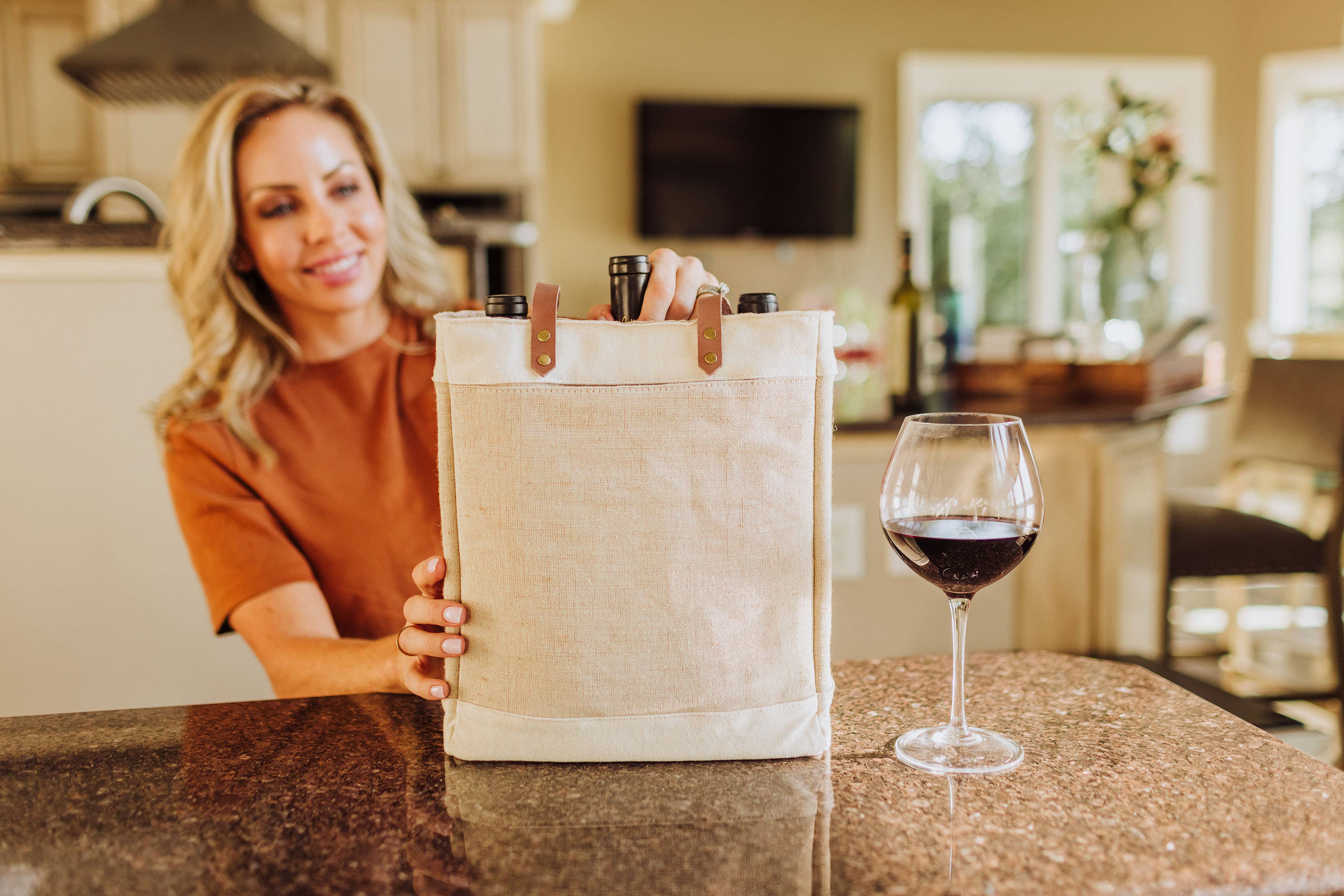 Beige Pinot Jute 3 Bottle Insulated Wine Bag for wholesale on Faire1