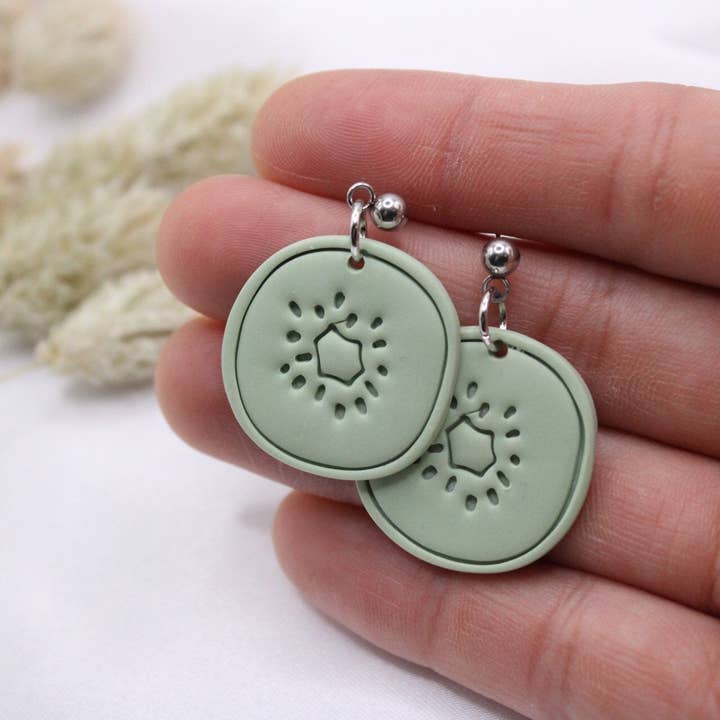 Statement Frugt Lerøreringe - Hypoallergen for engroshandel hos Studio Artemis