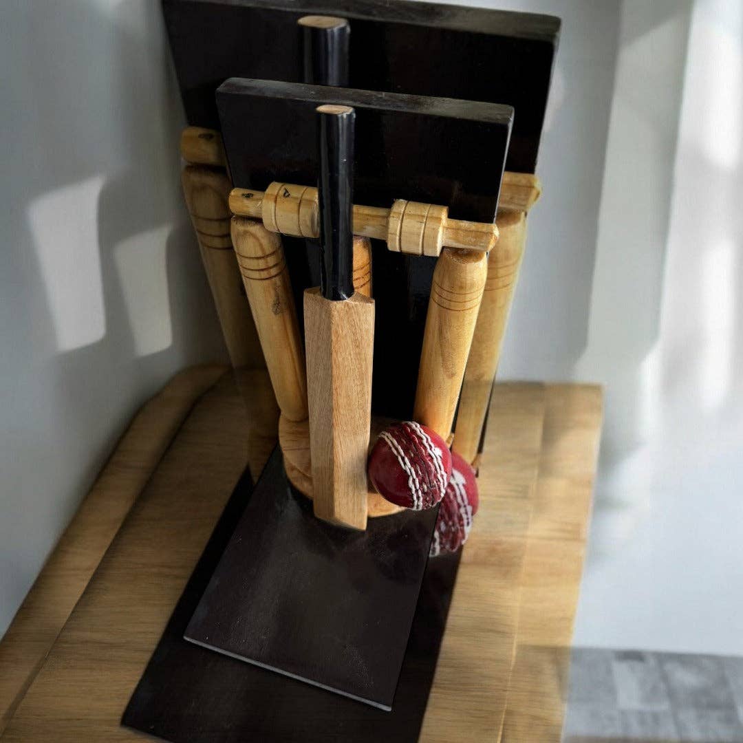 SPORTGIFTZ – wholesale Bookend – CRICKET-GIFTS Cricketing Bookend Single Unit, Wooden, 22cm high, Can also be used as a presentation trophy2