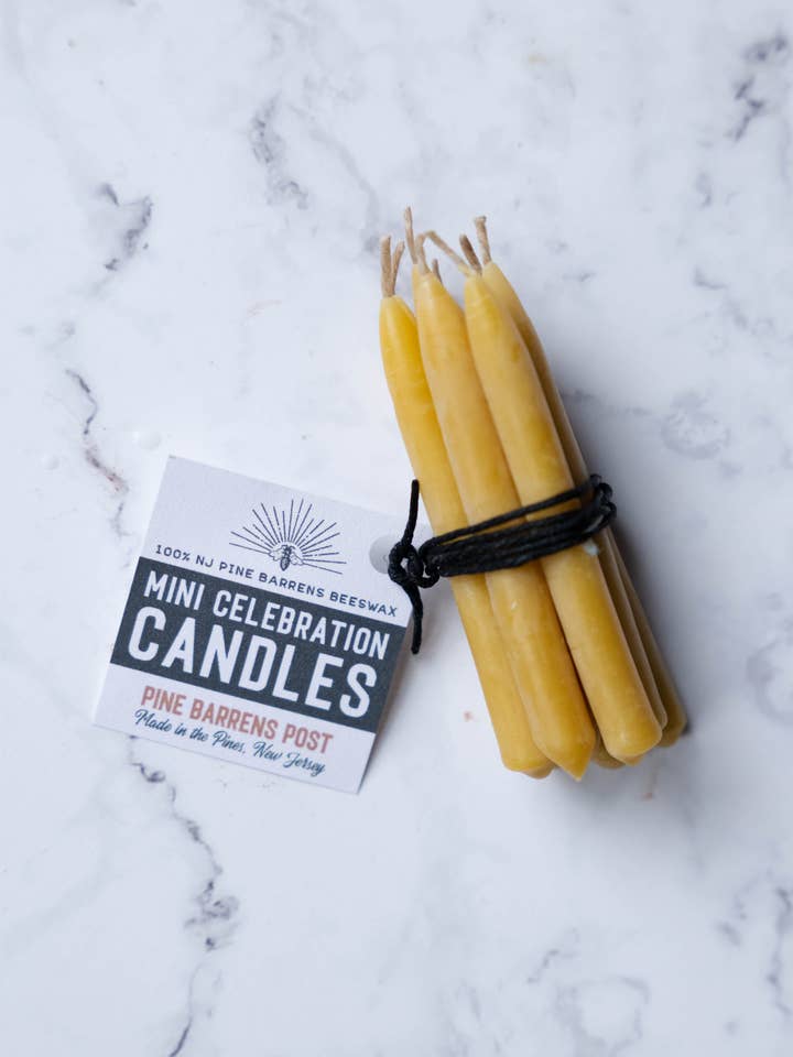 Mini candele celebrative in pura cera d'api per la vendita all'ingrosso da parte di Pine Barrens Post