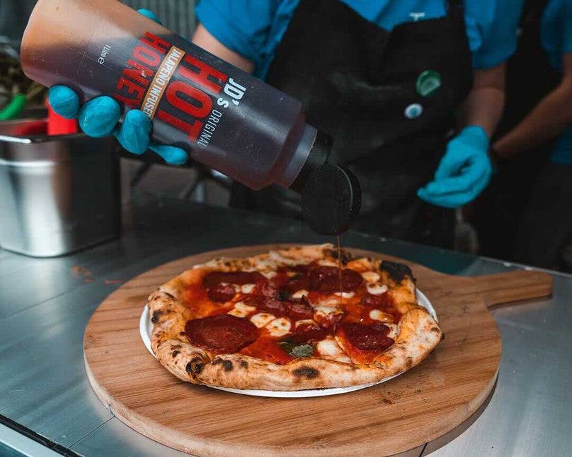 JD’s Hot Honey - Wholesale Honey - JD's Hot Honey Original - 1 Litre big boi bottle2