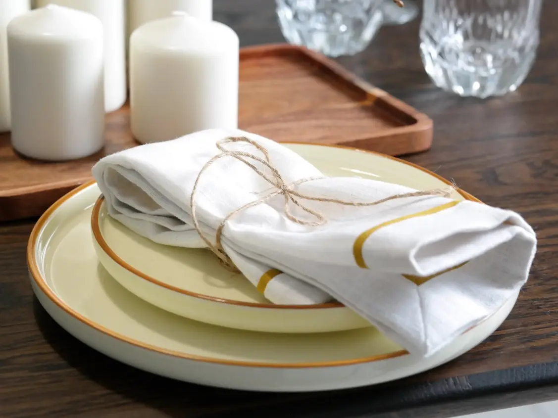 Liem Home - Wholesale Dinner & Cloth Napkin - Linen Napkins with Mitered Corners and Edging8