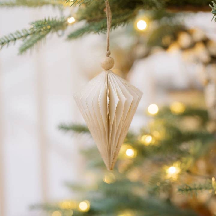 CG Hunter - Wholesale Ornament Set - Crème Paper Honeycomb Assorted Ornament1