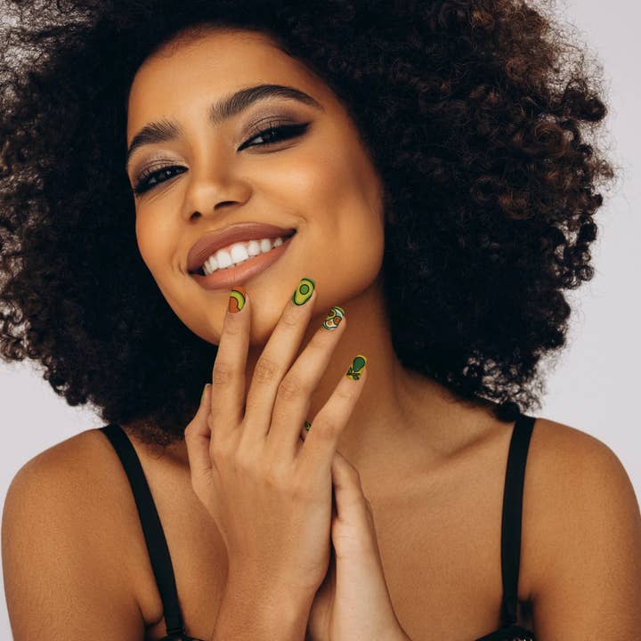 FYNE BODY - Wholesale Press-on/fake nails - Avocado Blossom Delight Avocado Press-On Nails74
