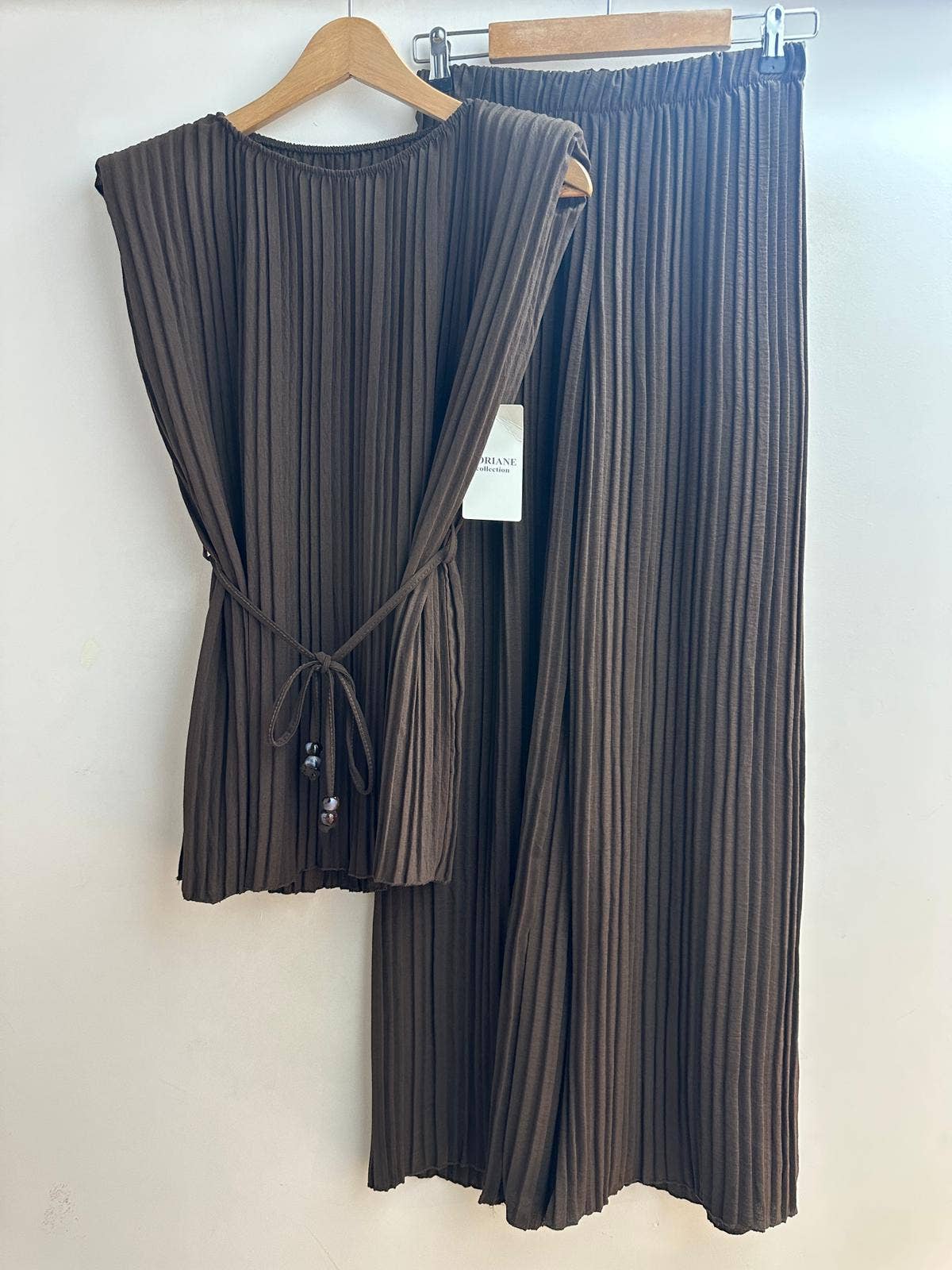 LORIANE - Wholesale Top & Pant Set (NOT Loungewear) - Women's - 7260 61129 Pleated top and pants set3