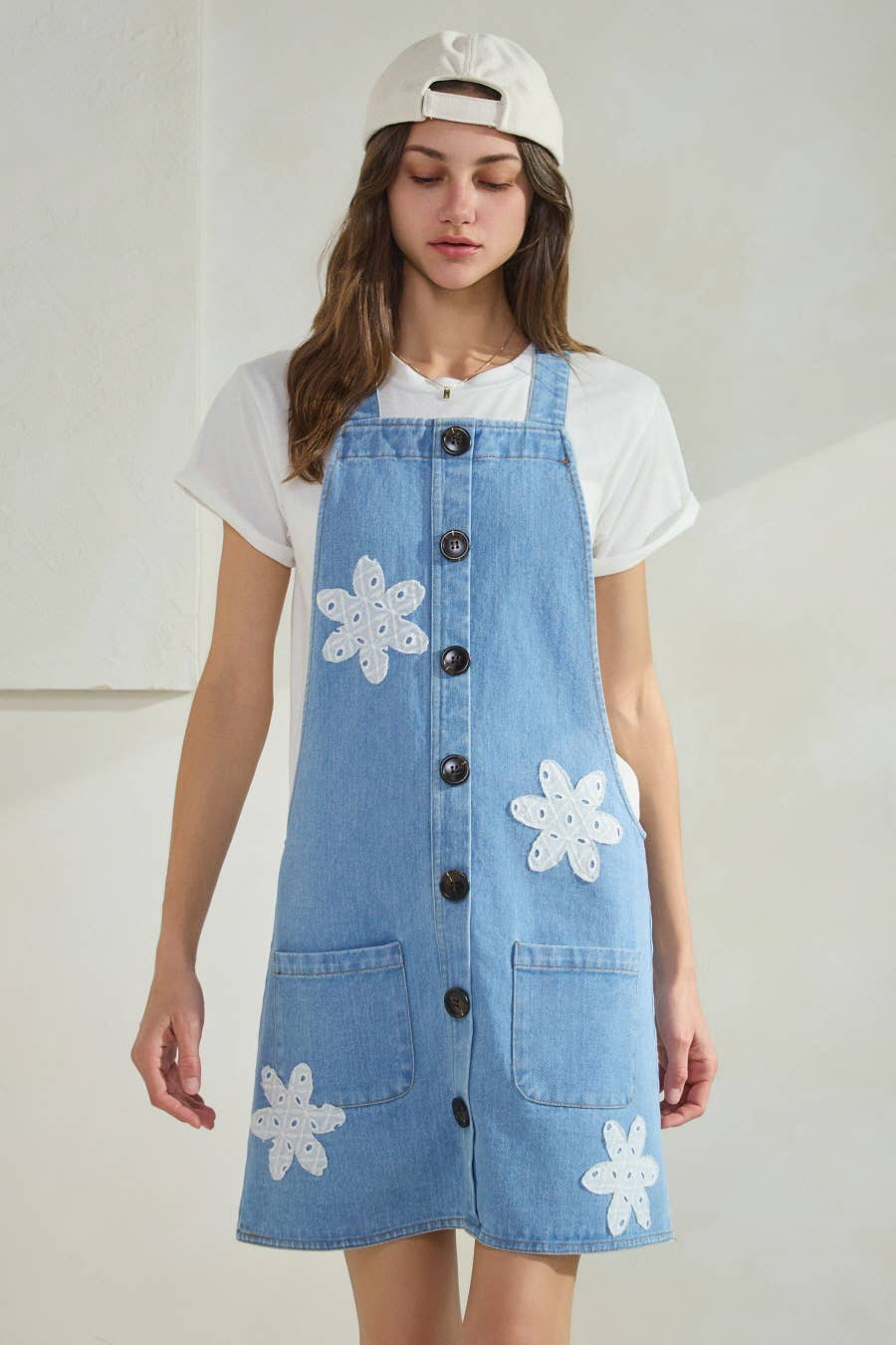 Denim délavé Robe salopette mini en denim délavé en vente sur Faire4