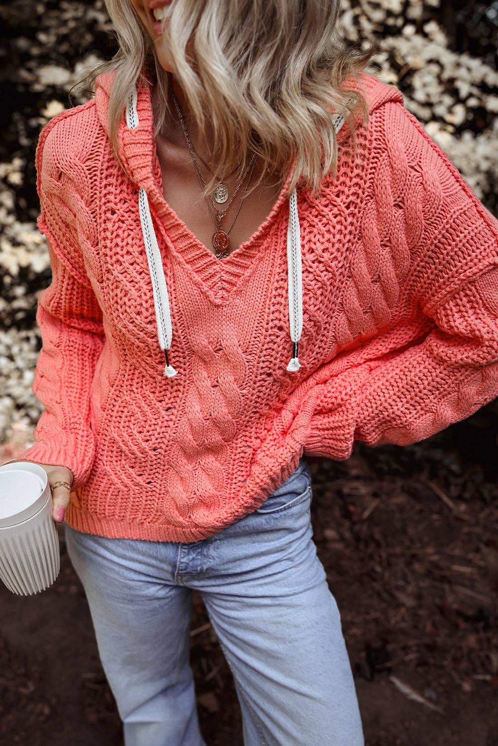Koralle Kapuzenpullover mit Zopfmuster und Kordelzug für den Großhandel auf Faire4