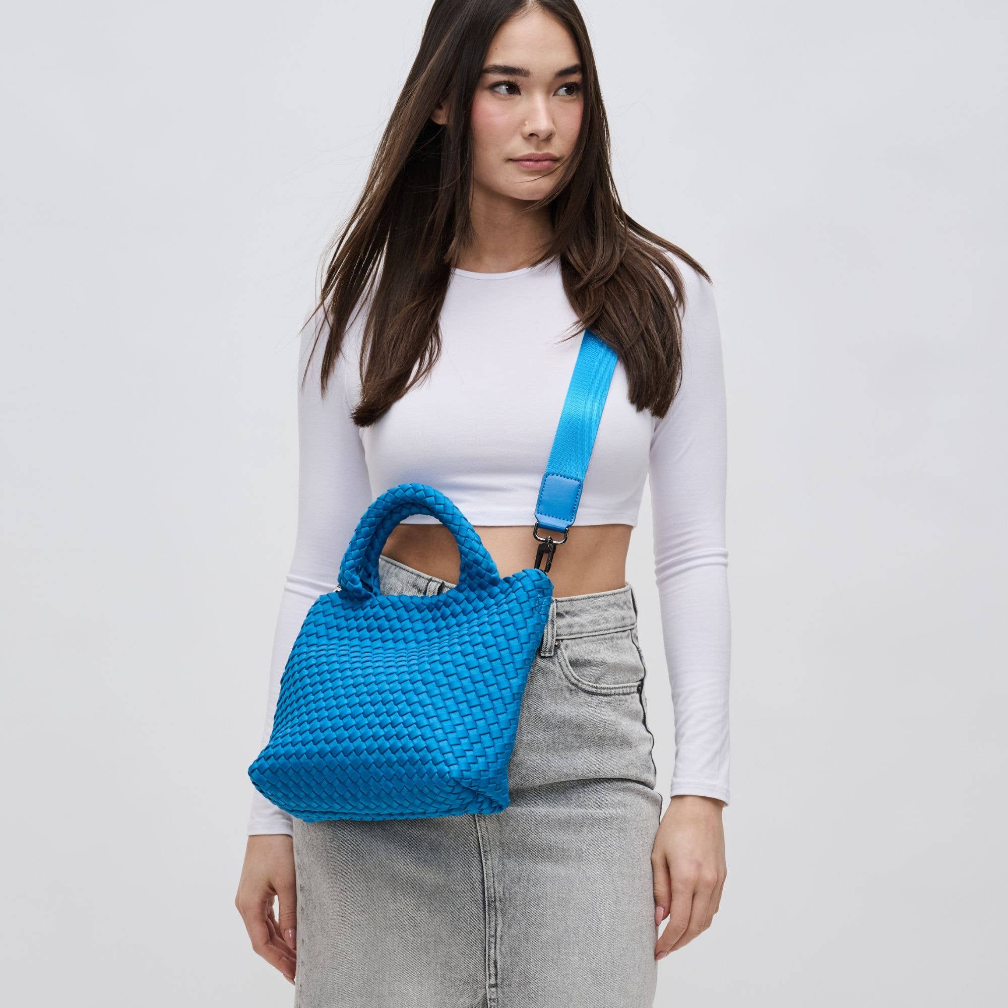 Sol and Selene - Vendita all'ingrosso Borsa a tracolla - Donna - Sky's The Limit Piccola Borsa a Tracolla in Neoprene Intrecciato56
