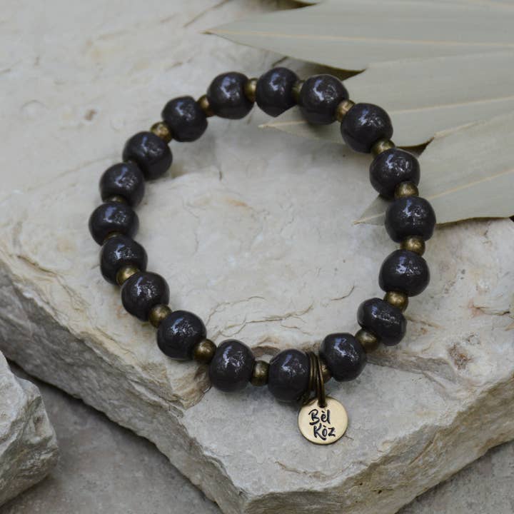 Charcoal | Bel Koz Rundes Tonperlenarmband für den Großhandel von Bel Koz Haiti
