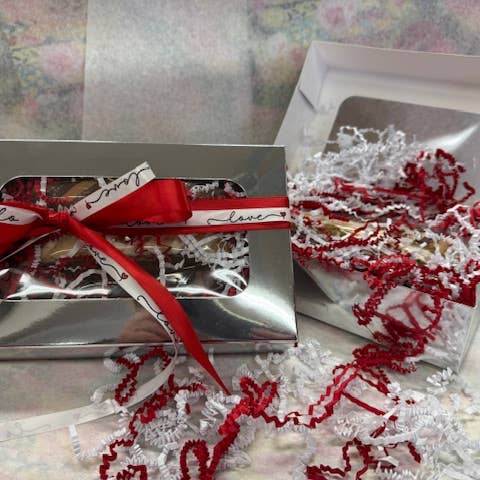Enjoy Biscotti Company - Wholesale Biscuit - Festive Holiday Biscotti Box - hand tied ribbon17