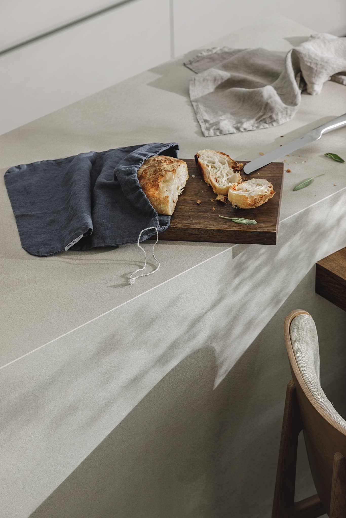 dodesign - Wholesale Food Storage Wrap/Bag - Bread keeping bag / Midnight / Large (30x40cm), 100% linen1