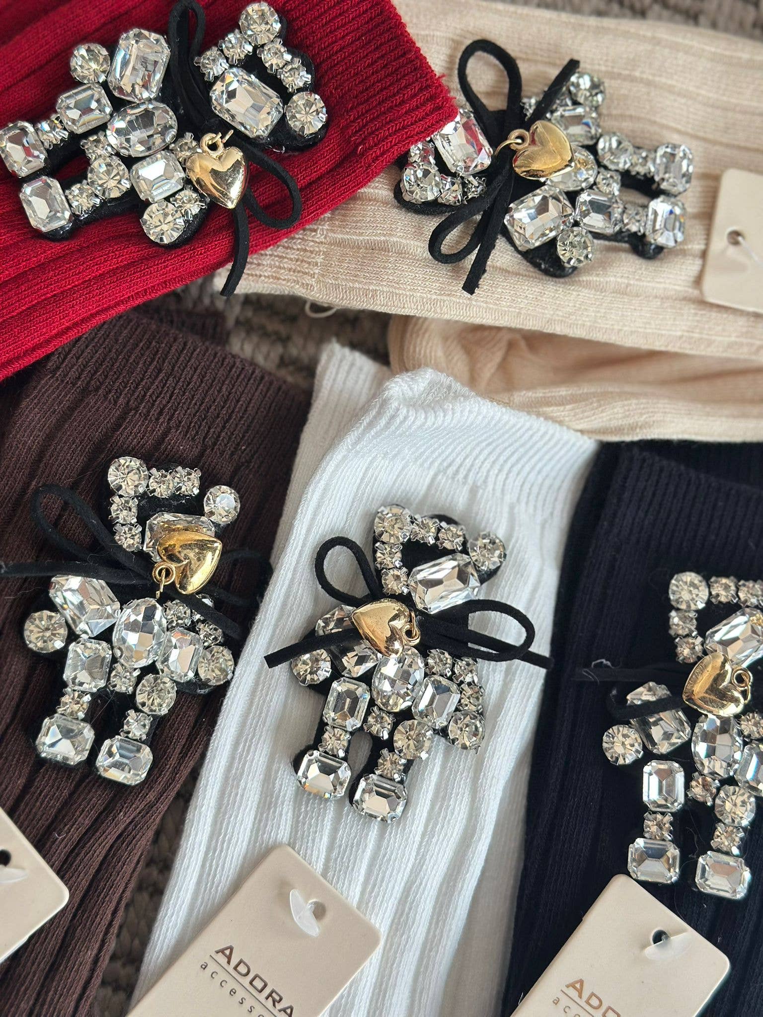 ADORA – Großhandel Socken – Damen – Socken mit Schmuckbärchen ✨🧸1