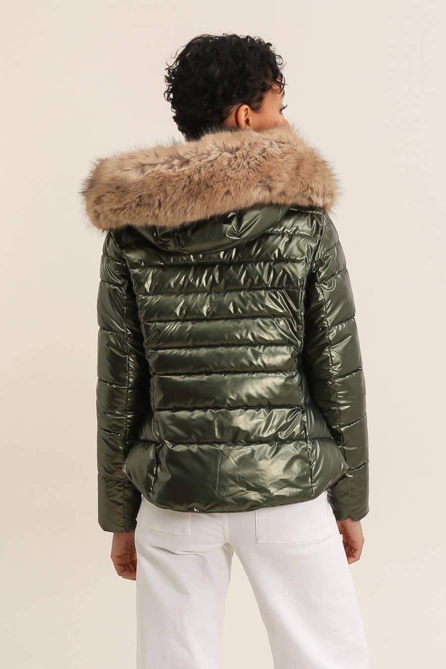 Attrait Paris - Wholesale Jacket - Women's - Metallic short puffer jacket with faux fur hood35