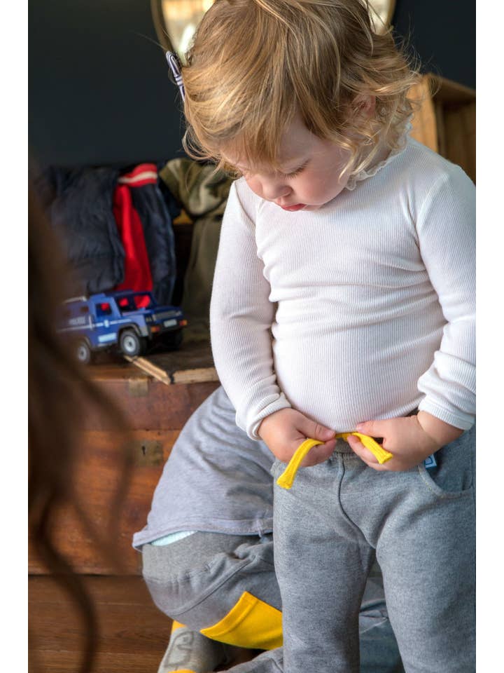 SOCKATOOS – Großhandel Hose – Baby – Sockatoos Jogginghose für Kinder, All-In-One, für Babys, GELB7