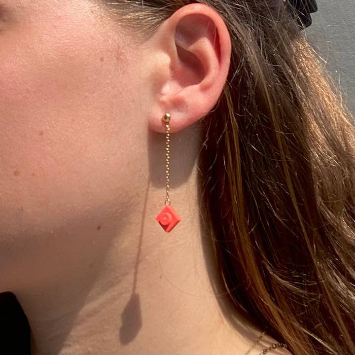 Long gold earrings - The Hypnotists for wholesale by Brique d'Oreille