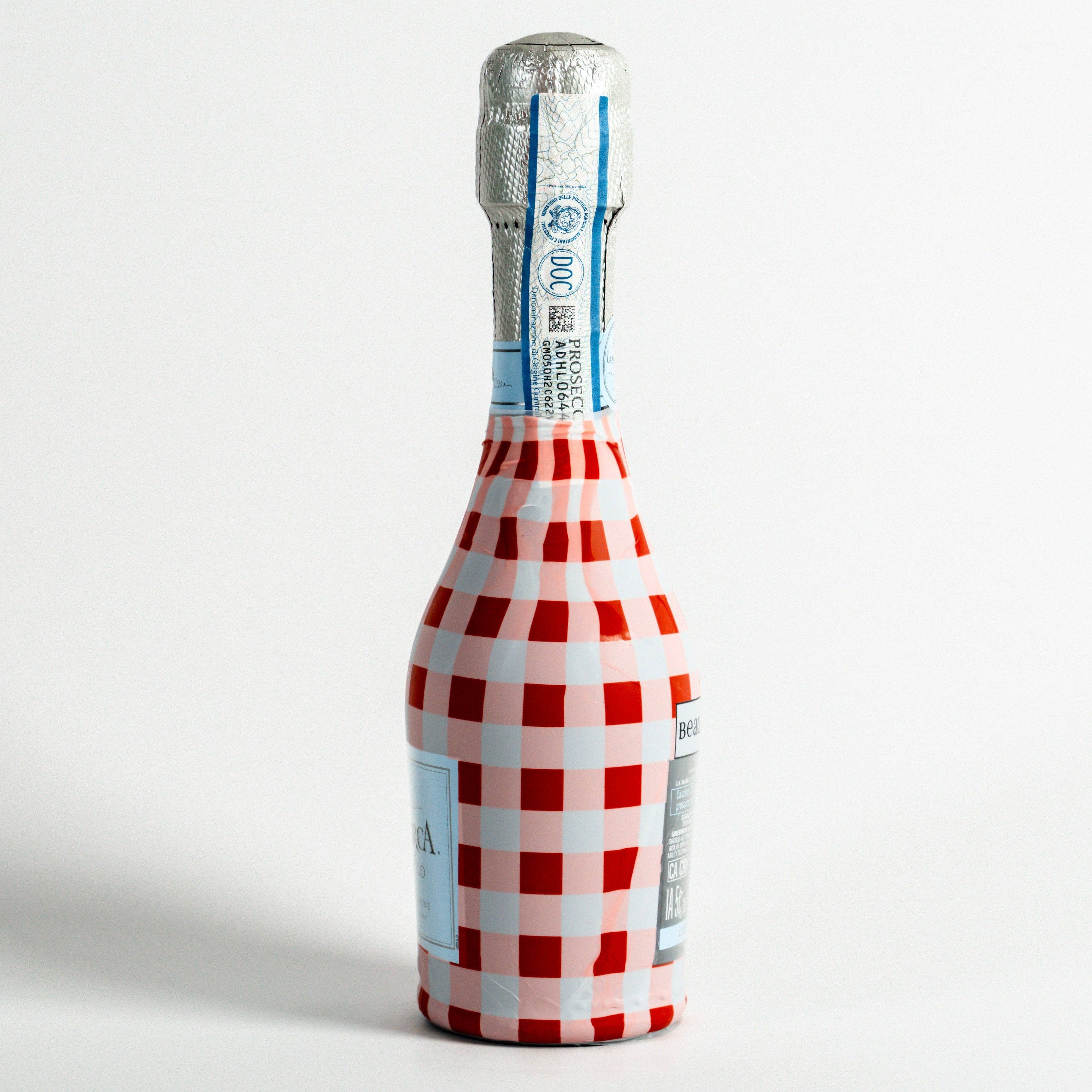 Beau Bottles – wholesale Wine gift bag – Beau Bottles Red and White Gingham - MINI Prosecco Collection - Six Pack1