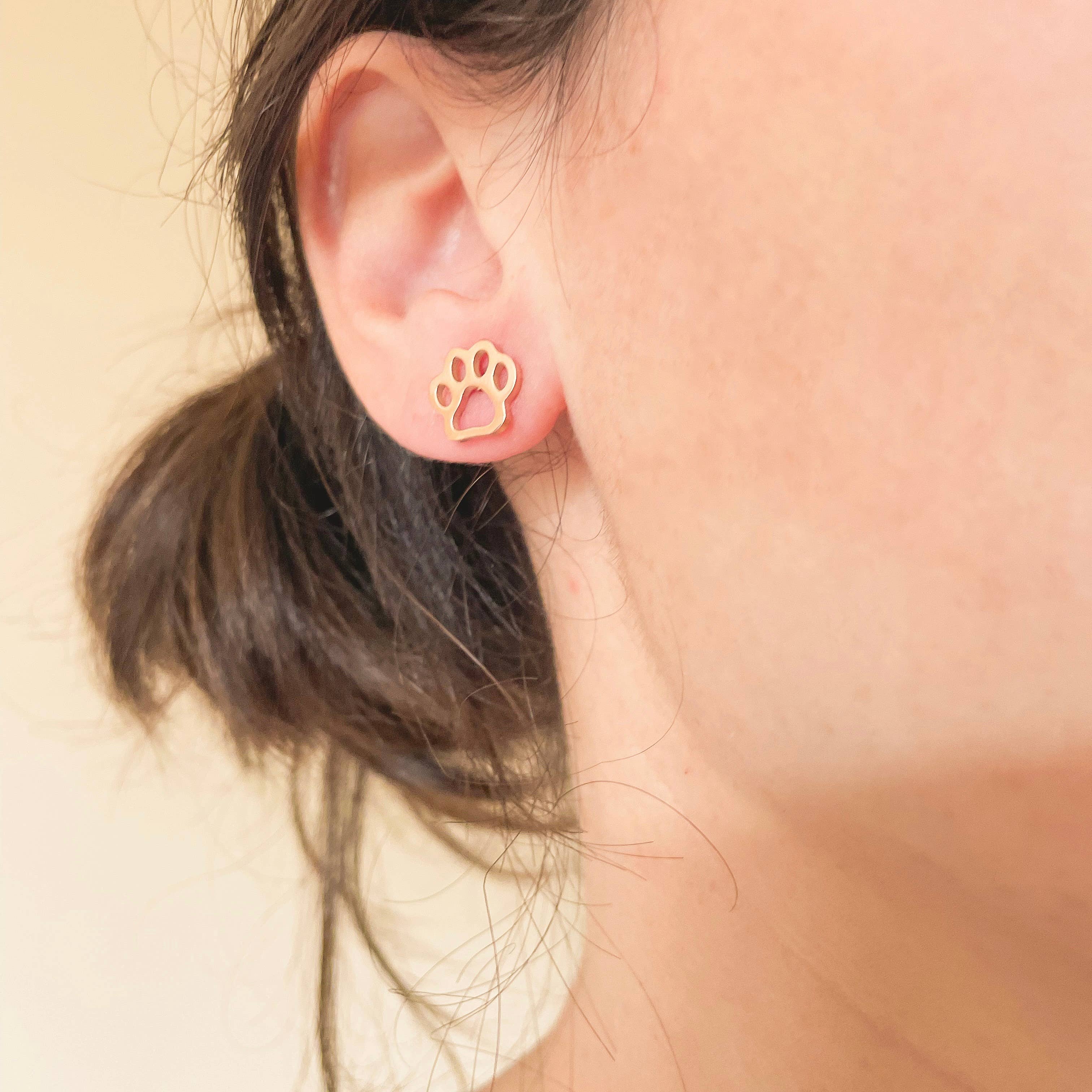 Blueyejewelry - Venta al por mayor Pendientes de botón/aretes de poste - Pendientes de acero inoxidable con diseño de huella de pata5