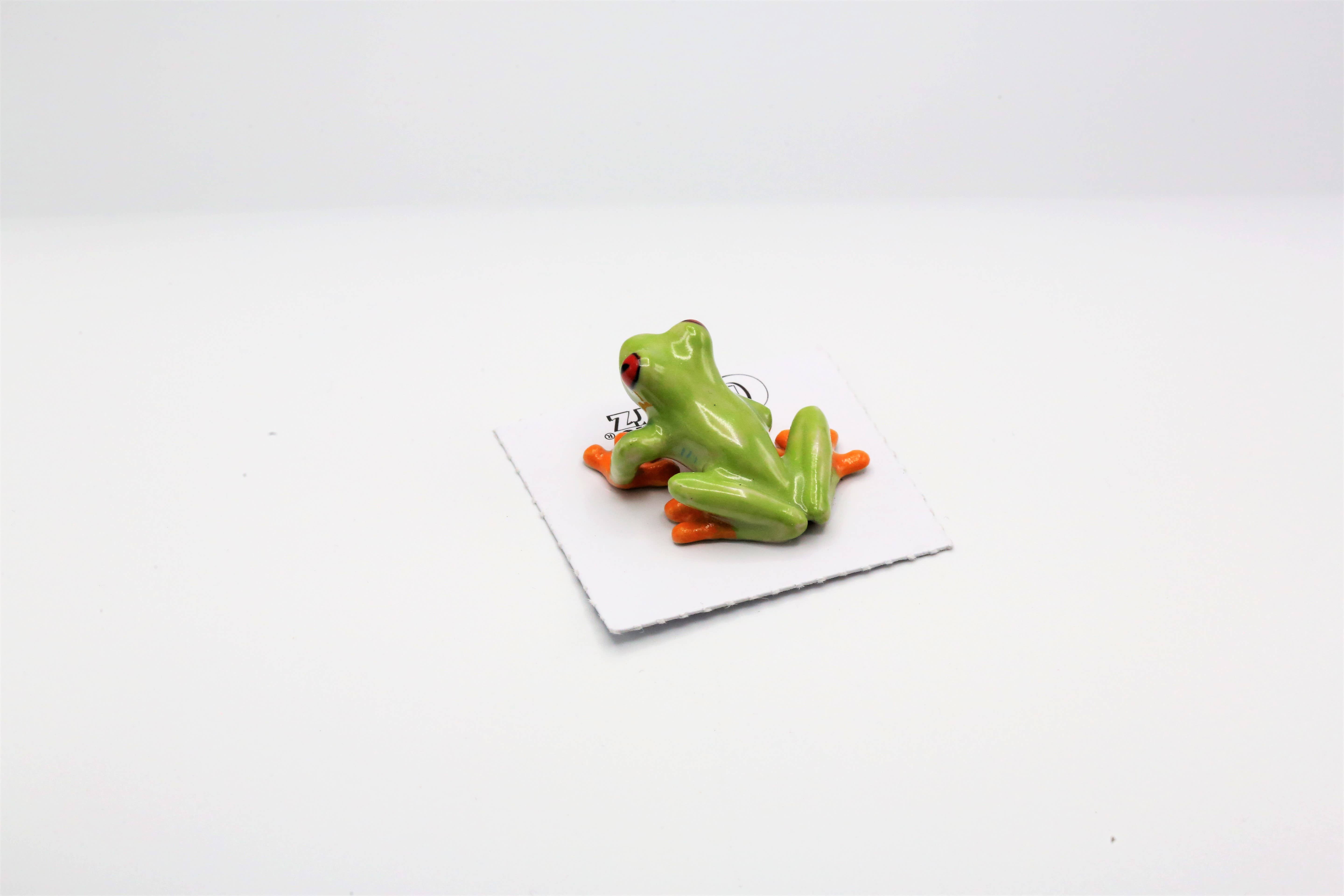 Little Critterz - Wholesale Decorative Figurine - Clinger Red-Eyed Frog Decorative Porcelain Figurine1
