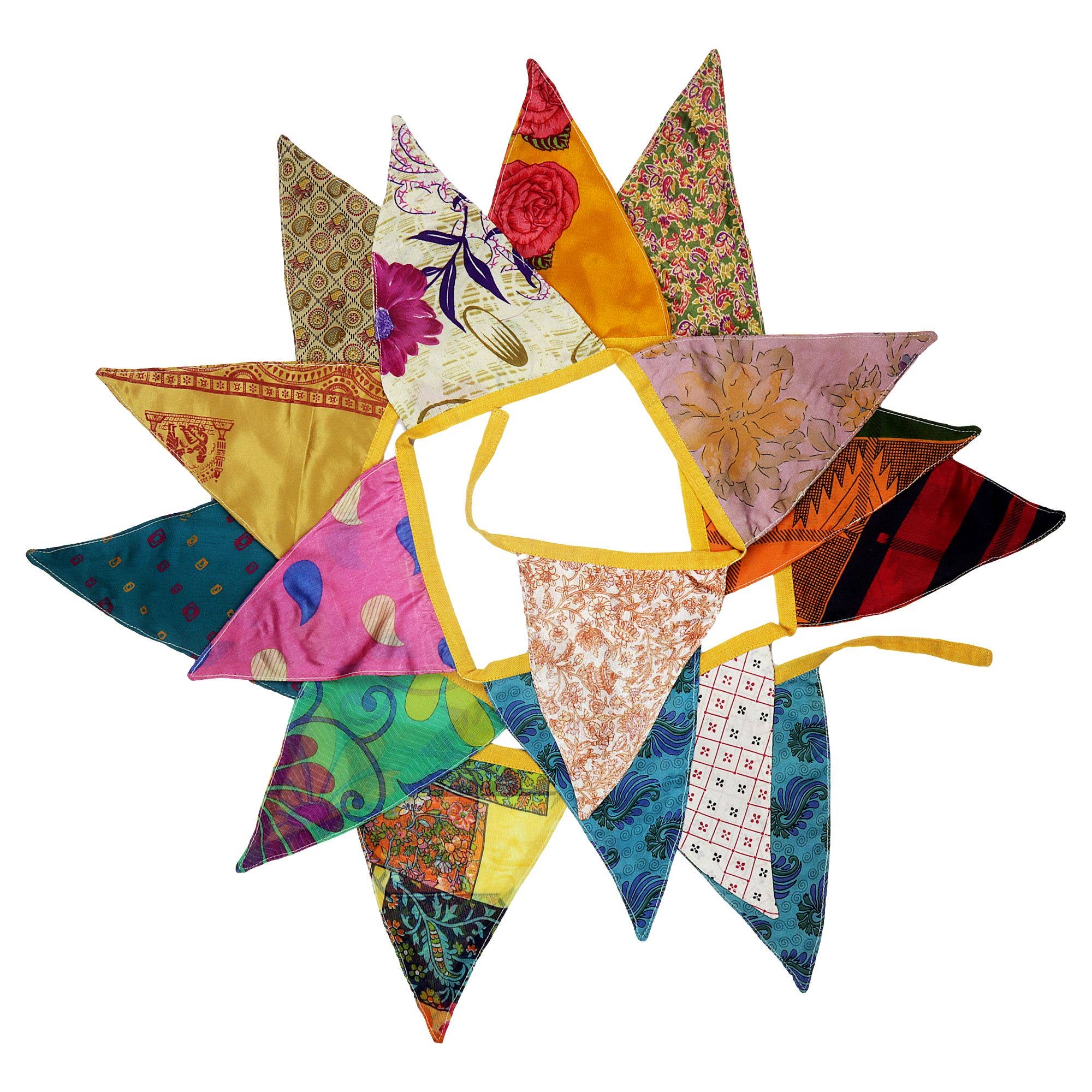 Tribal Trade GmbH – Großhandel Wimpel/Girlande – Wimpelkette Stoff bunt 10m Fahnenkette Girlande Recycling1