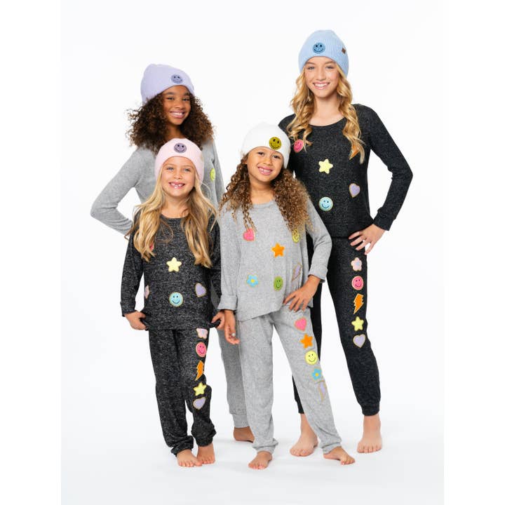 Hacci sweatshirt en joggingbroek voor meisjes (8-14) met ASST-patches voor wholesale door Malibu Sugar