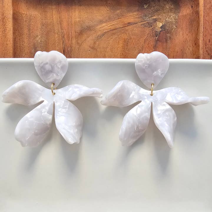 Spiffy & Splendid - Wholesale Dangle Earrings - Jasmine Earrings - Pearl // Spring, Summer, Flower, Floral, Statement