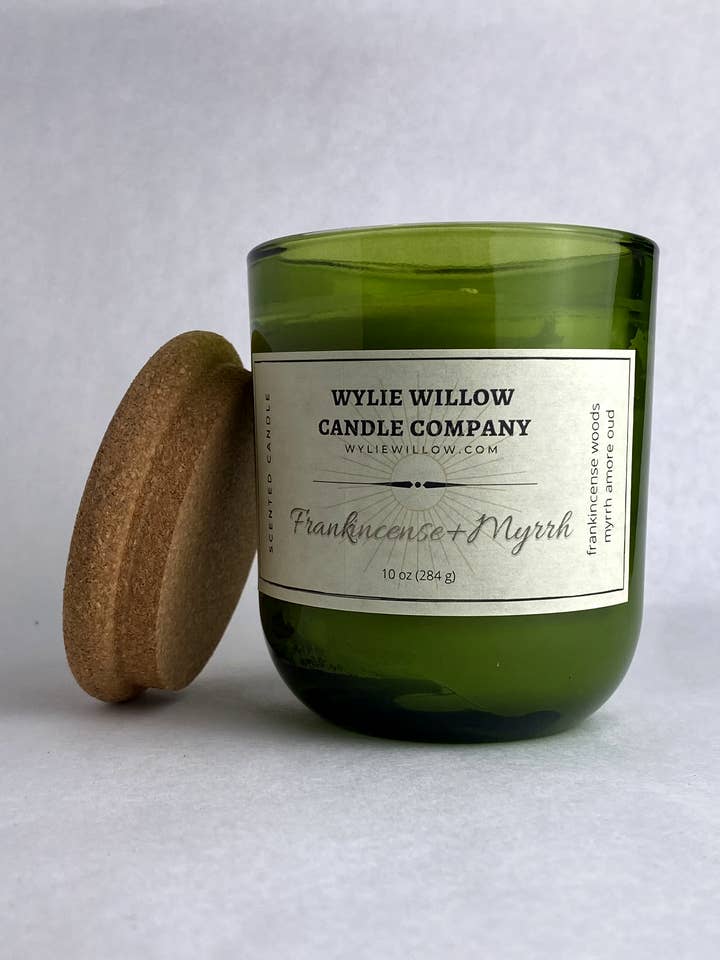 Bougie parfumée à l'encens et à la myrrhe pour la vente par Wylie Willow Candle Company