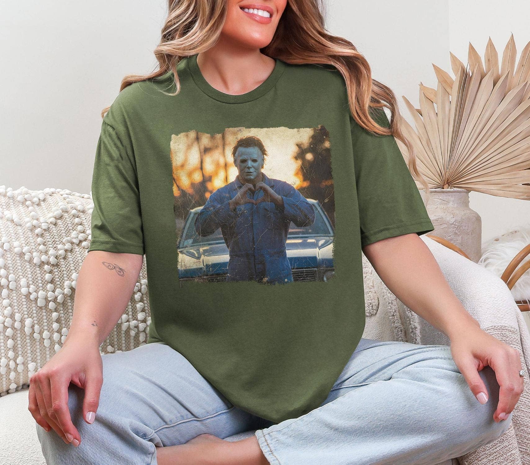 DLT Ecommerce - Wholesale T-Shirt (Graphic) - Women's - Michael Myers T-Shirt, Halloween Horror Lovers Sweatshirt5
