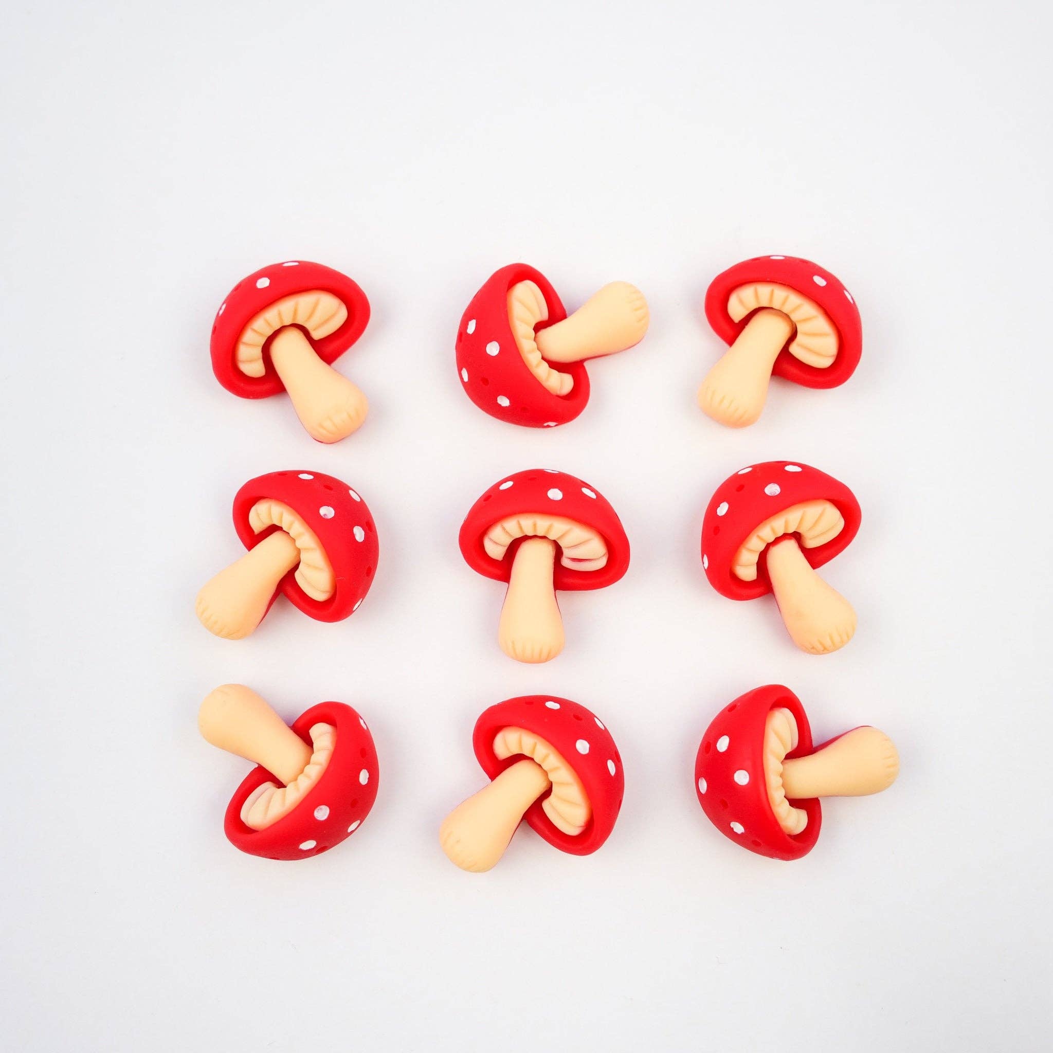 Mini Story Co - Vente Épinglettes/boutons - Épinglette en forme de champignon rouge | Broche unique en forme de mouche en agaric | Accessoire naturel miniature | Cadeau pour les amoureux des champignons | Cadeau en forme de champignon magique8