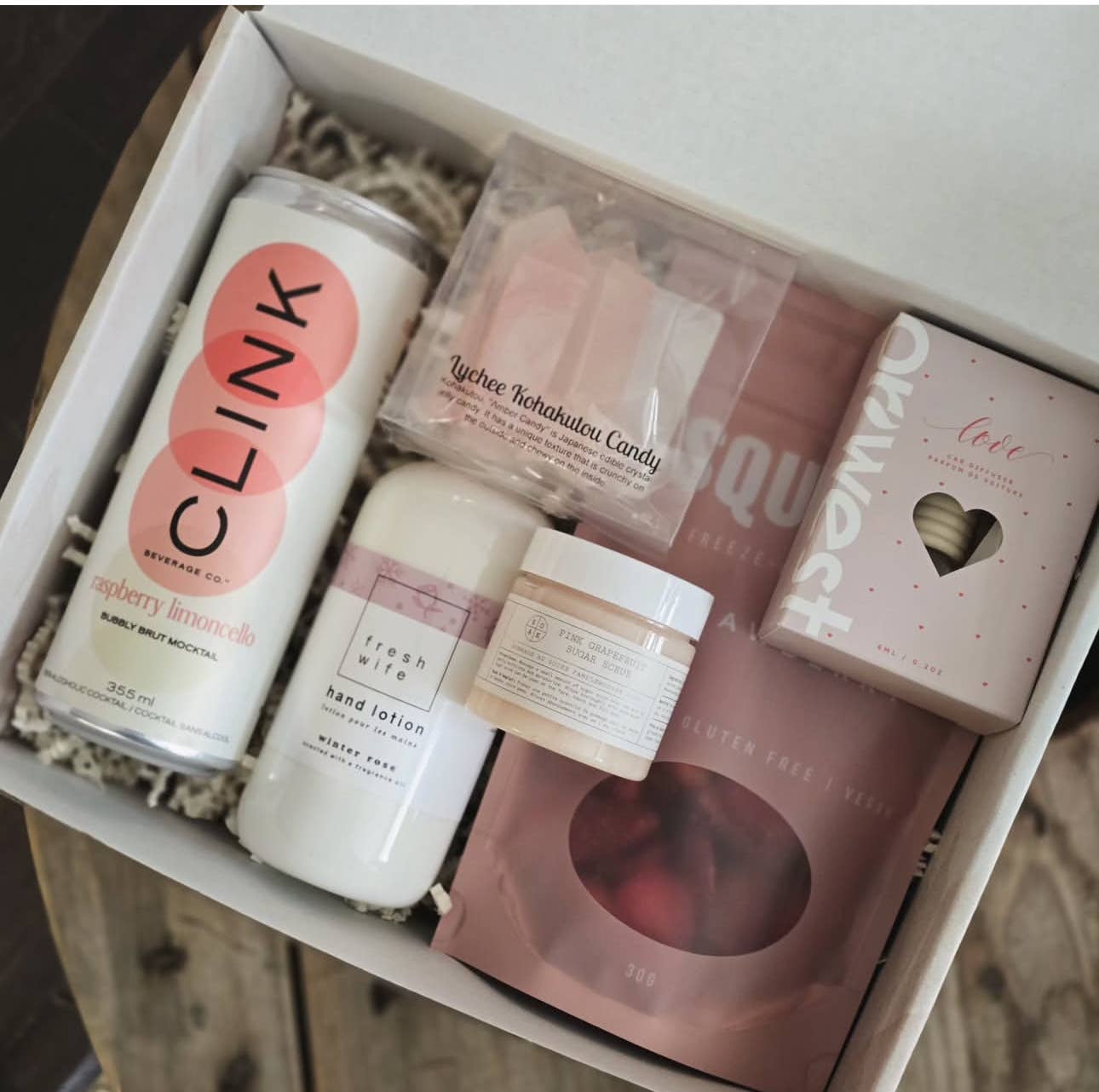 Clink Beverage Co. - Vente Apéritifs sans alcool/mocktails - Mocktail pétillant framboise limoncello brut sans alcool3