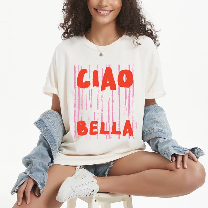 Ciao Bella Stripes - T-shirt graphique teint en pièce pour femme pour la vente par Olive And Ivory Wholesale