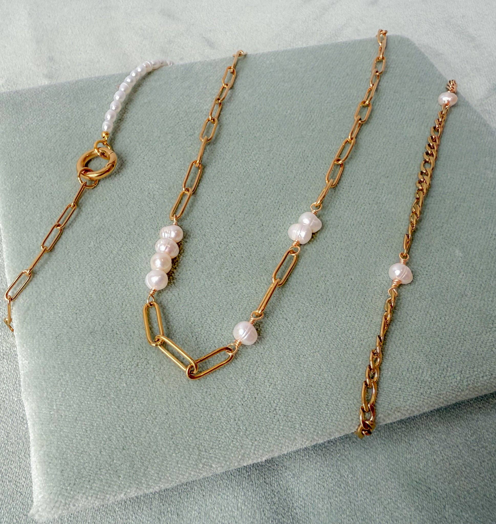 ETHICGOODS - Wholesale Beaded/Pearl Necklace - Morse Code Pearl & Waterproof Gold Paperclip Chain Necklace | LOVE3