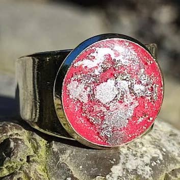 Einzigartiger Herrenring | Roter Pigment Silberpulver für den Großhandel von Maroussia Bijou