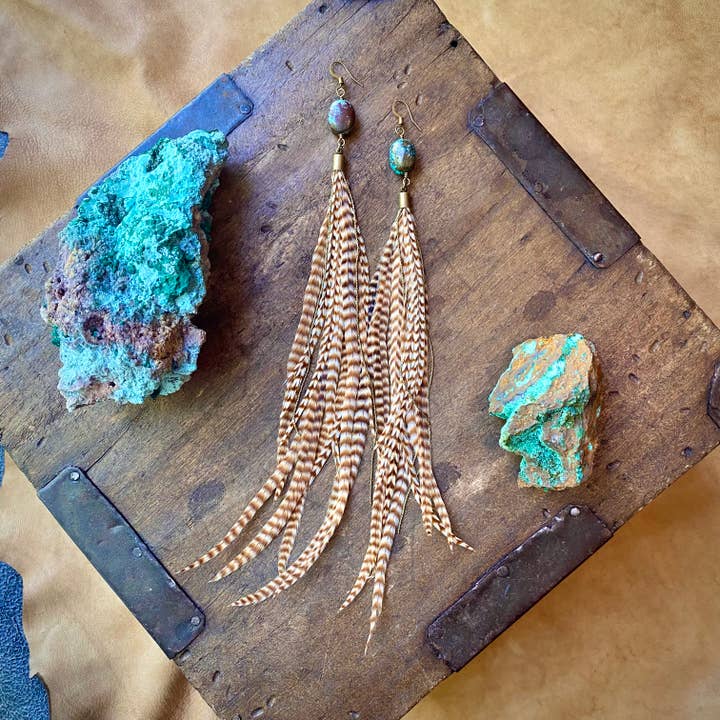 ASTALI - Venta al por mayor Pendientes de borla - Pendientes de plumas largas y turquesas, diseño Ginger Grizzly, estilo western