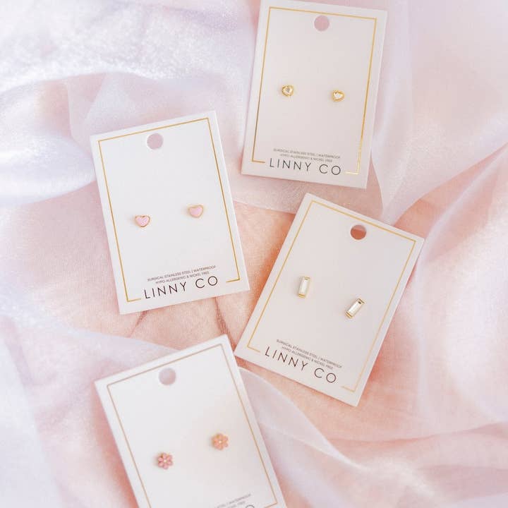 LINNY CO - Wholesale Stud/Post Earrings - Screwback Stud Earrings - Nora Heart Pink16