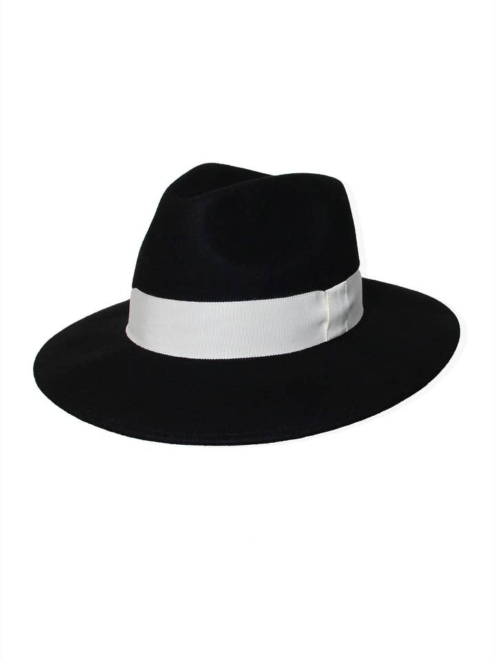SORT HAT - HVIDT BÅND - FEDDIE for engroshandel hos Aéle Paris