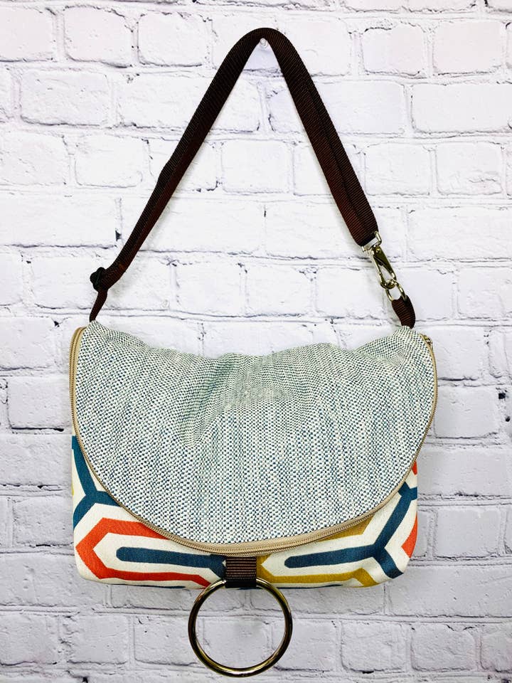Sac à bandoulière et sac à dos Harmonee Storm pour la vente par Kindred Spirit Style