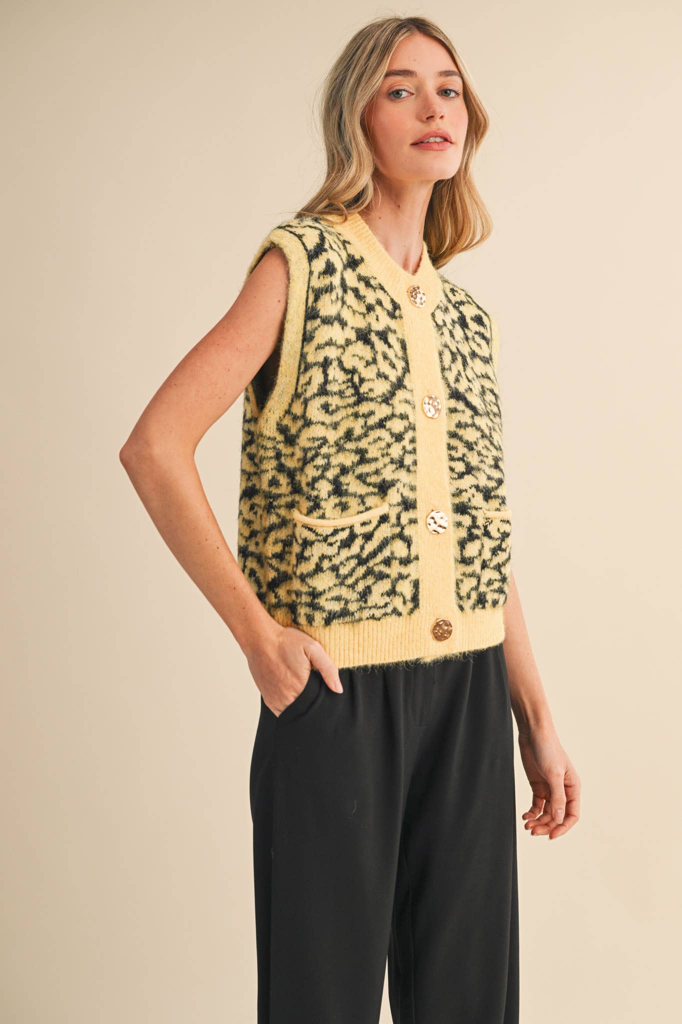 &MERCI - Wholesale Sweater Vest - Women's - LEOPARD KNIT SWEATER VEST MSW112405