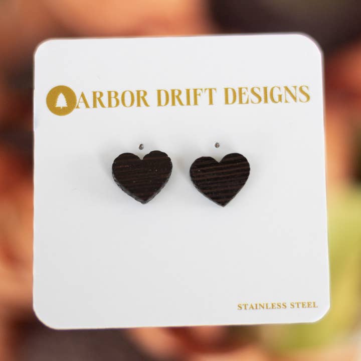 Hjerte Wenge Træ Stud Ørering for engroshandel hos Arbor Drift Designs